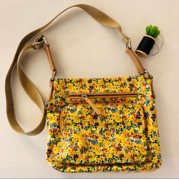 Giani Bernini Handbags - GIANIBERNINI Spring Flower Crossbody Bag